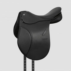 a side view of the passier freemove dynamic dressage saddle in black